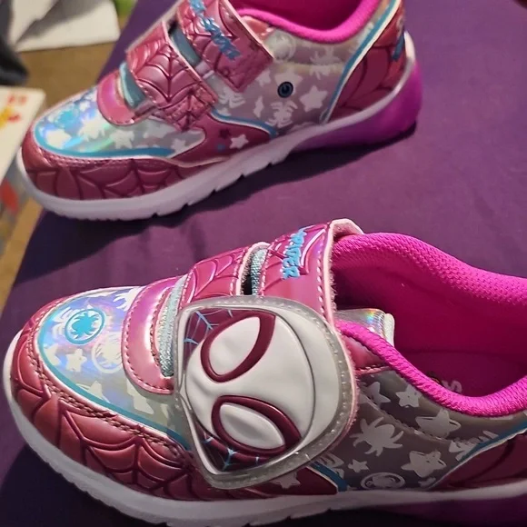!!. Girls Size 12 Ghost Spider Shoes. - Picture 2 of 5